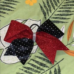 Cheer bow